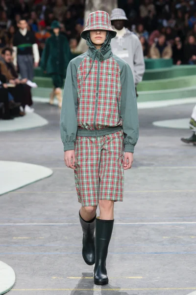 Look 28